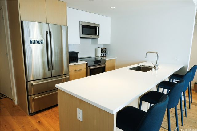 1001 Queen Street 3405, Honolulu, HI 96814