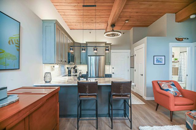 156 Front St Apt 302, Exeter, NH 03833