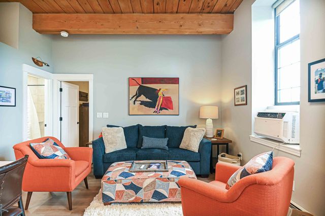 156 Front St Apt 302, Exeter, NH 03833