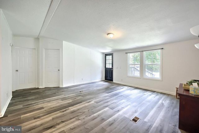 76 LAUREL DR, Airville, PA 17302