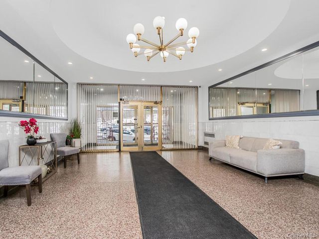 6601 Broadway 6i, Bronx, NY 10471