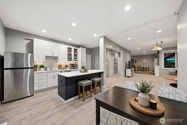 12326 24th Avenue NE, Seattle, WA 98125