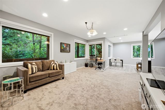 12326 24th Avenue NE, Seattle, WA 98125