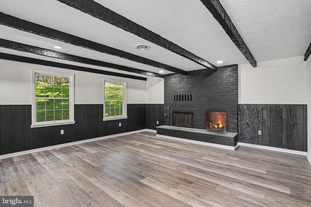 520 WOODLAND VIEW DR, York, PA 17406