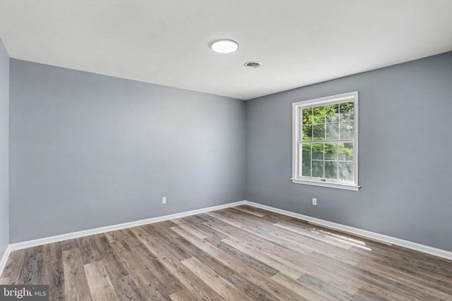 520 WOODLAND VIEW DR, York, PA 17406
