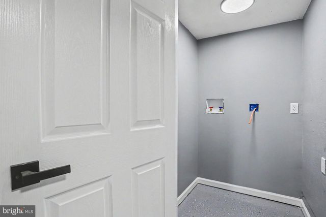 520 WOODLAND VIEW DR, York, PA 17406