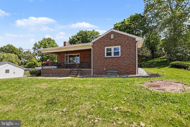 520 WOODLAND VIEW DR, York, PA 17406