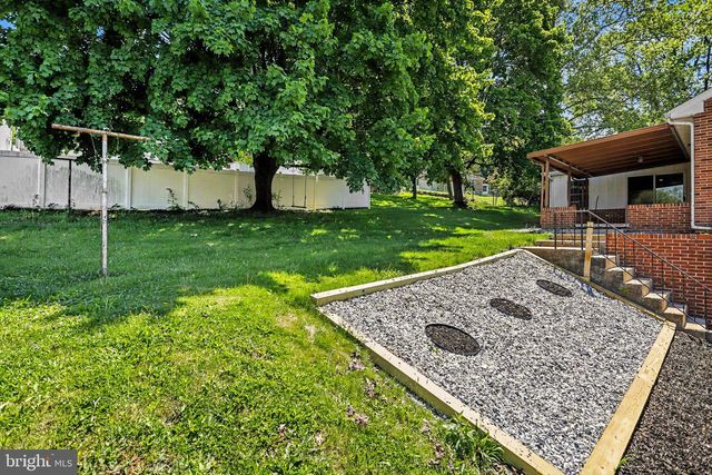 520 WOODLAND VIEW DR, York, PA 17406