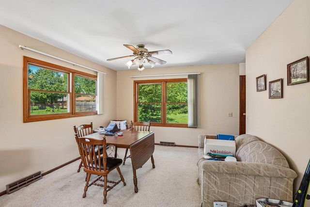 6902 Donna Drive, Middleton, WI 53562