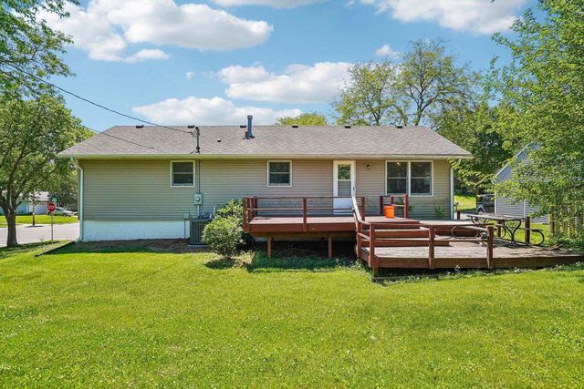 6902 Donna Drive, Middleton, WI 53562