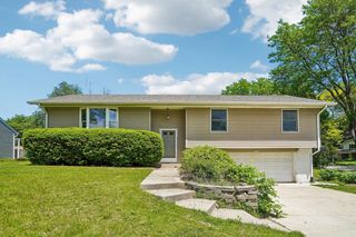6902 Donna Drive, Middleton, WI 53562