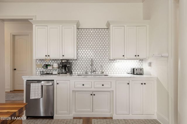 105 Woodbine Drive, Lafayette, LA 70503