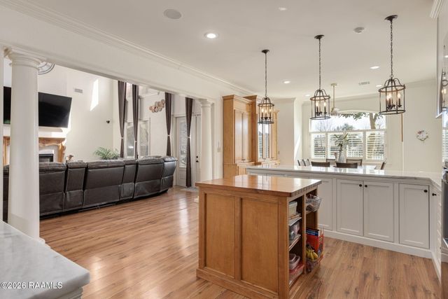 105 Woodbine Drive, Lafayette, LA 70503