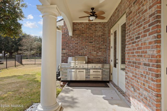 105 Woodbine Drive, Lafayette, LA 70503