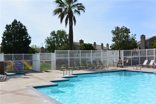 28496 Klondike Dr, Lake Forest, CA 92679
