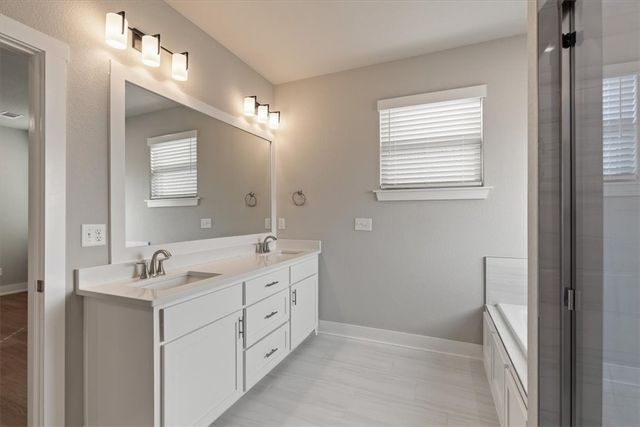 6902 SW Orange Avenue, Bentonville, AR 72713