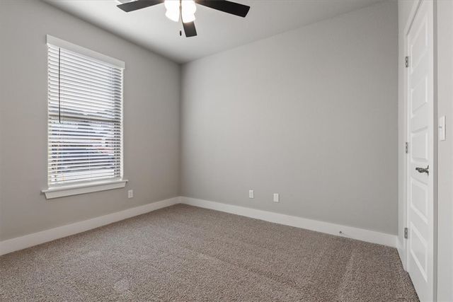 6902 SW Orange Avenue, Bentonville, AR 72713