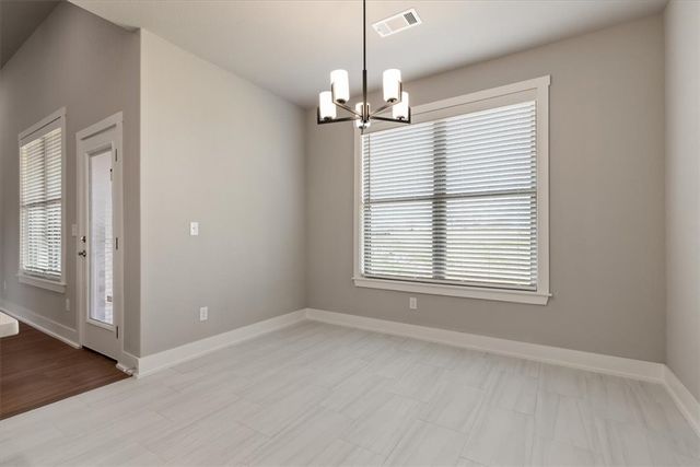 6902 SW Orange Avenue, Bentonville, AR 72713