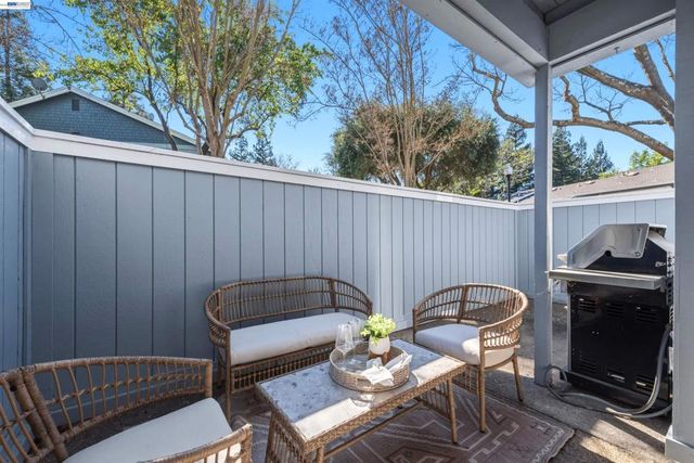 4159 Amberwood Cir, Pleasanton, CA 94588