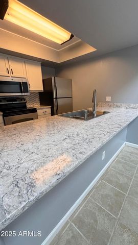 6900 E Gold Dust Avenue Unit 117, Paradise Valley, AZ 85253