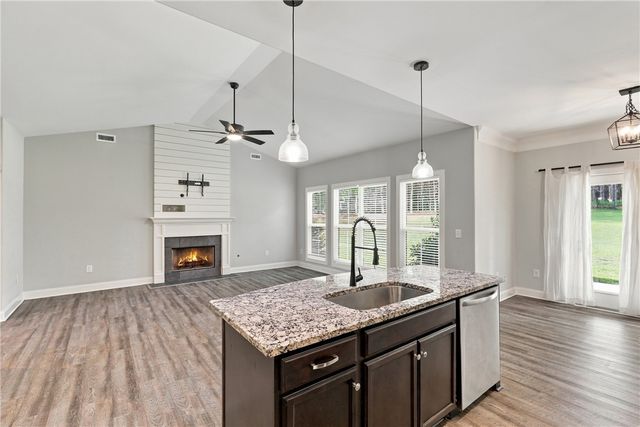 127 W Stewart Street, Pelzer, SC 29669
