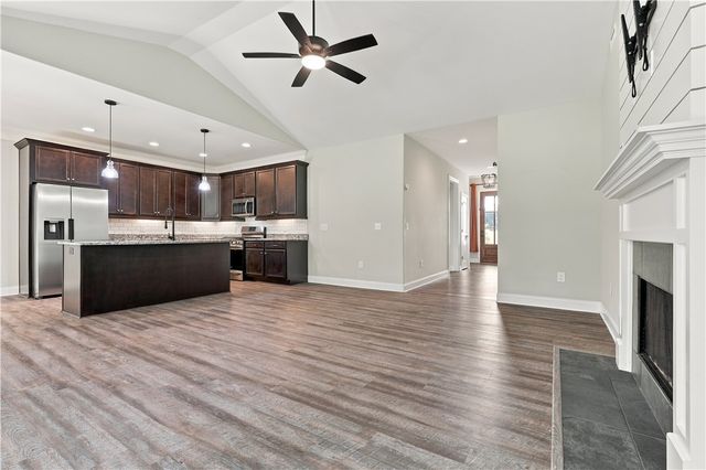 127 W Stewart Street, Pelzer, SC 29669