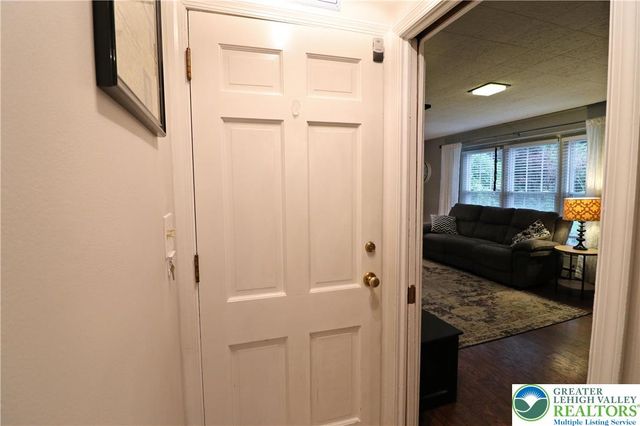 3076 Lindberg Avenue, Salisbury Twp, PA 18103