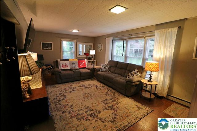 3076 Lindberg Avenue, Salisbury Twp, PA 18103