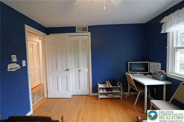 3076 Lindberg Avenue, Salisbury Twp, PA 18103