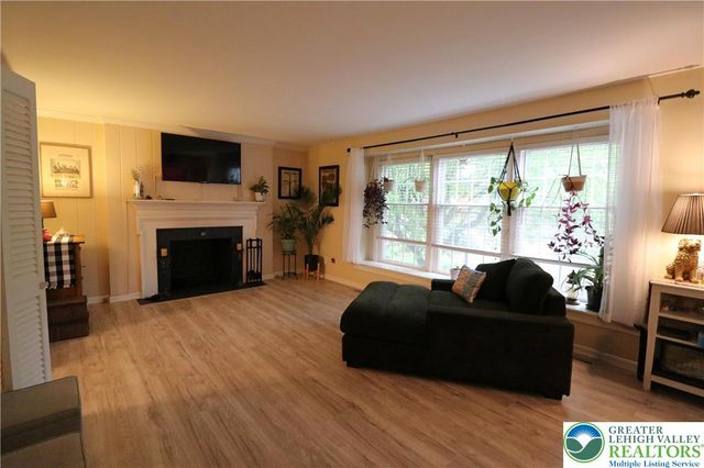 3076 Lindberg Avenue, Salisbury Twp, PA 18103