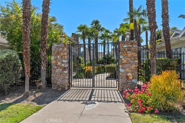 307 N Acacia A, Fullerton, CA 92831