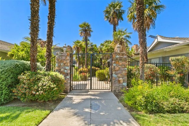 307 N Acacia A, Fullerton, CA 92831