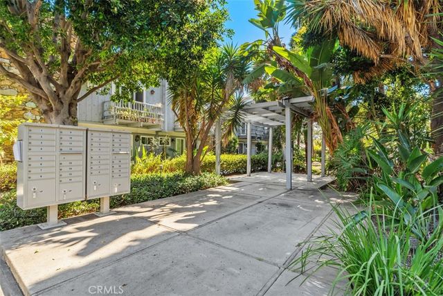 307 N Acacia A, Fullerton, CA 92831
