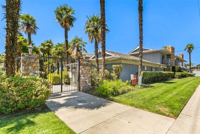 307 N Acacia A, Fullerton, CA 92831