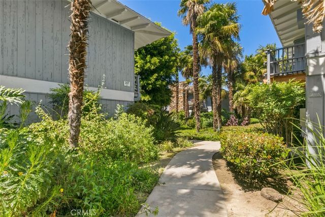 307 N Acacia A, Fullerton, CA 92831