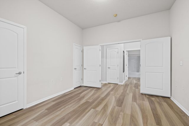 10075 City Walk Drive 104, Woodbury, MN 55129