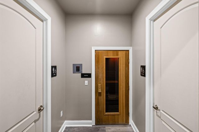 10075 City Walk Drive 104, Woodbury, MN 55129