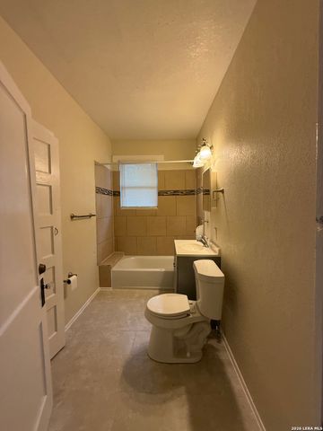 318 Denver Blvd Apt 2, San Antonio, TX 78210