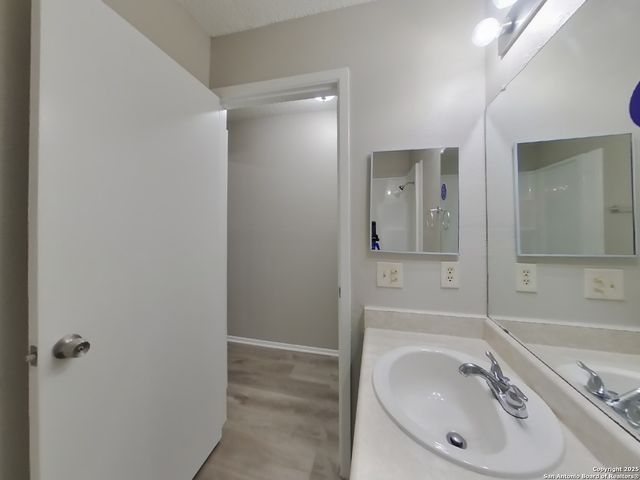 15022 Old Creek, San Antonio, TX 78217