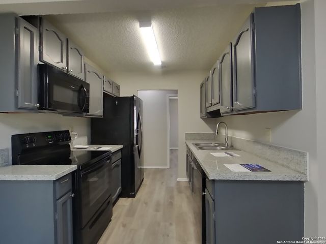 15022 Old Creek, San Antonio, TX 78217