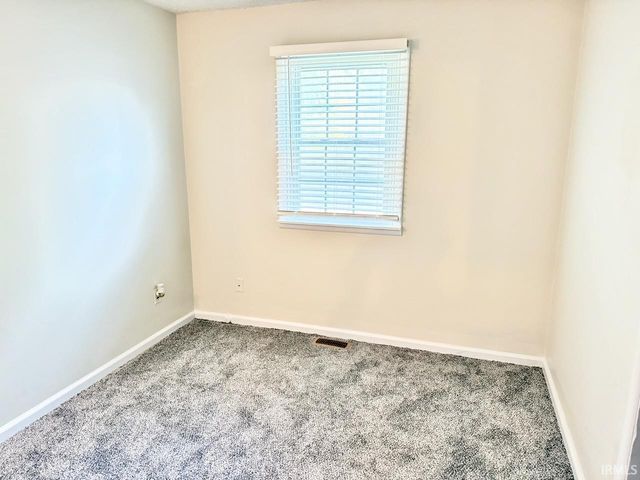 9204 E Miller Street, Selma, IN 47383