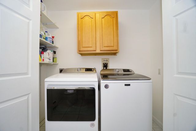 32 Stage Road, Nottingham, NH 03290