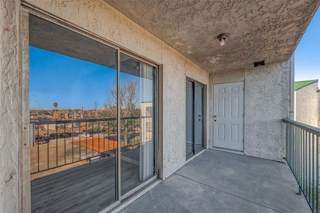 2830 S Bartell Drive 311, Houston, TX 77054