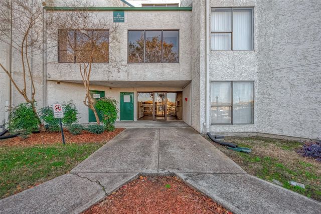2830 S Bartell Drive 311, Houston, TX 77054