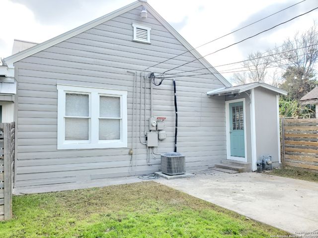 1207 Hays St Unit A, San Antonio, TX 78202