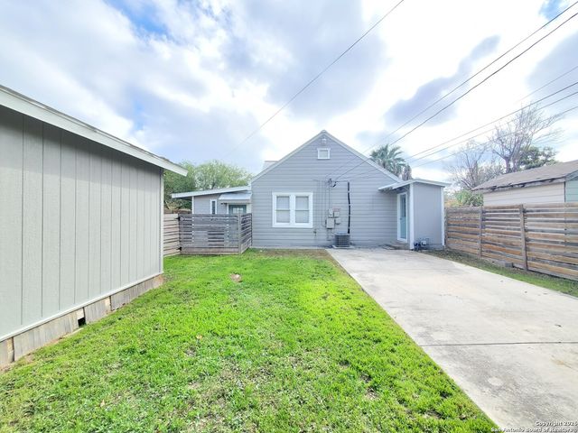 1207 Hays St Unit A, San Antonio, TX 78202