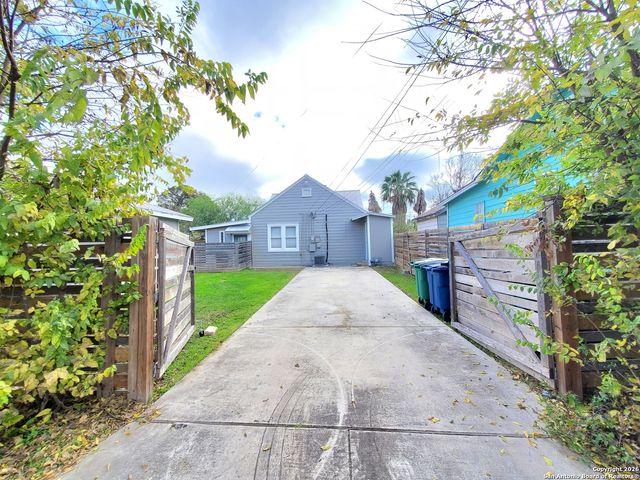 1207 Hays St Unit A, San Antonio, TX 78202