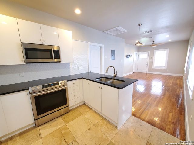 1207 Hays St Unit A, San Antonio, TX 78202