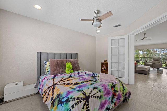 8050 Aberdeen Drive 202, Boynton Beach, FL 33472