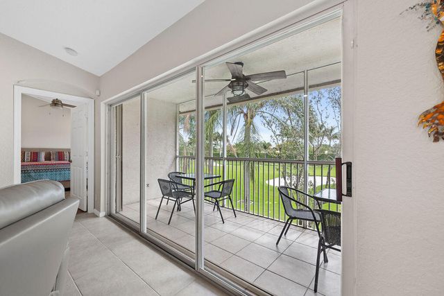 8050 Aberdeen Drive 202, Boynton Beach, FL 33472